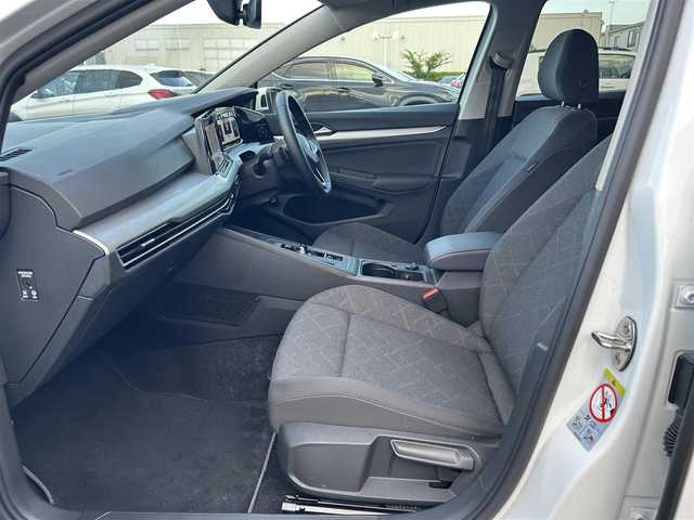 フォルクスワーゲン ＶＷ ゴルフ TDI アクティブアドバンス 滋賀県 2022(令4)年 3.4万km 白 ワンオーナー/純正ナビ/Bカメラ/フルセグTV/BT/USB/Apple car play/LEDヘッドライト/シートヒーター/ステアリングヒーター/ACC/LKA/BSM
