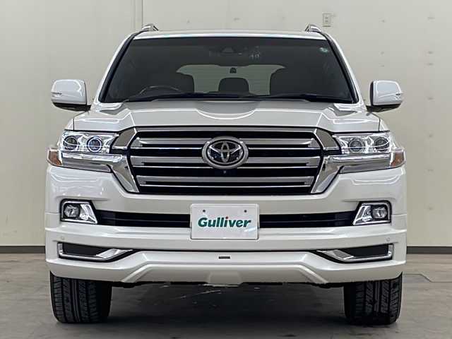 トヨタ ランドクルーザー ZX 道央・札幌 2019(令1)年 2.6万km ホワイトパールクリスタルシャイン /４WD//サンルーフ//純正メーカーオプションナビゲーション//Bluetooth　フルセグ　SD　AM　FM　USB　AUX//全方位カメラ//モデリスタエアロ//トヨタセーフティセンス//追従クルーズコントロール//コーナーセンサー//センターデフロック//ダウンヒルアシストコントロール//ECT2nd//ブラインドスポットモニター//レザーシート//運転席シートメモリー//前席パワーシート//前席シートベンチレーション//前席＋2列目シートヒーター//前席エアーシート//MTモード//パワーバックドア//電動格納シート//ETC2.0//革巻きステアリング//ステアリングヒーター//前後ドライブレコーダー//自動防眩ミラー//SOSコール//スマートキー//スペアキー//プッシュスタート//純正エンジンスターター//LEDヘッドライト//オートライト//オートマチックハイビーム//ルーフレール//純正アルミホイル//ドアバイザー