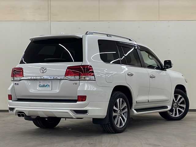トヨタ ランドクルーザー ZX 道央・札幌 2019(令1)年 2.6万km ホワイトパールクリスタルシャイン /４WD//サンルーフ//純正メーカーオプションナビゲーション//Bluetooth　フルセグ　SD　AM　FM　USB　AUX//全方位カメラ//モデリスタエアロ//トヨタセーフティセンス//追従クルーズコントロール//コーナーセンサー//センターデフロック//ダウンヒルアシストコントロール//ECT2nd//ブラインドスポットモニター//レザーシート//運転席シートメモリー//前席パワーシート//前席シートベンチレーション//前席＋2列目シートヒーター//前席エアーシート//MTモード//パワーバックドア//電動格納シート//ETC2.0//革巻きステアリング//ステアリングヒーター//前後ドライブレコーダー//自動防眩ミラー//SOSコール//スマートキー//スペアキー//プッシュスタート//純正エンジンスターター//LEDヘッドライト//オートライト//オートマチックハイビーム//ルーフレール//純正アルミホイル//ドアバイザー