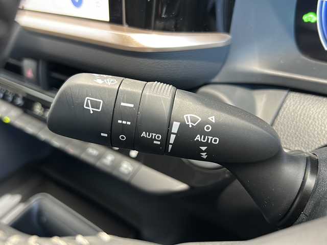 トヨタ クラウン スポーツ Z 富山県 2024(令6)年 0.9万km プレシャスホワイトパール 4WD/トヨタセーフティセンス/プリクラッシュセーフティ/レーンディパーチャーアラート/レーントレーシングアシスト/レーダークルーズコントロール/ロードサインアシスト/アダプティブハイビーム/パノラミックビューモニター/デジタルインナーミラー/パワーバックドア/シートベンチレーション/シートヒーター/純正メーカーナビ/フルセグ/ETC2.0
