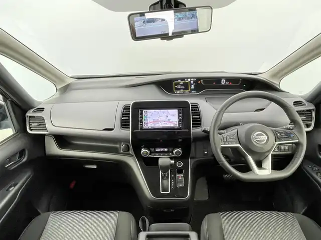 日産 セレナ ハイウェイスター V 千葉県 2022(令4)年 4.6万km ダイヤモンドブラック 全方位運転支援システム/インテリジェント エマージェンシーブレーキ/標識検知機能/踏み間違い衝突防止アシスト/車線逸脱防止支援システム/車線逸脱警報/後側方衝突防止支援システム/後側方車両検知警報/後退時車両検知警報/前方衝突予測警報/純正7インチメモリーナビ/フルセグTV/Bluetooth接続/フルセグTV/CD/DVD再生/全方位カメラ/デジタルインナーミラー/ブラインドスポットモニター/プロパイロット/両側パワースライドドア/LEDヘッドライト