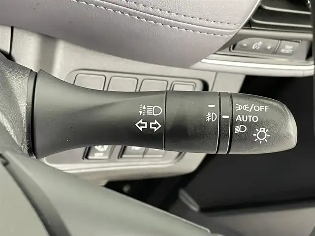 日産 セレナ ハイウェイスター V 千葉県 2022(令4)年 4.6万km ダイヤモンドブラック 全方位運転支援システム/インテリジェント エマージェンシーブレーキ/標識検知機能/踏み間違い衝突防止アシスト/車線逸脱防止支援システム/車線逸脱警報/後側方衝突防止支援システム/後側方車両検知警報/後退時車両検知警報/前方衝突予測警報/純正7インチメモリーナビ/フルセグTV/Bluetooth接続/フルセグTV/CD/DVD再生/全方位カメラ/デジタルインナーミラー/ブラインドスポットモニター/プロパイロット/両側パワースライドドア/LEDヘッドライト