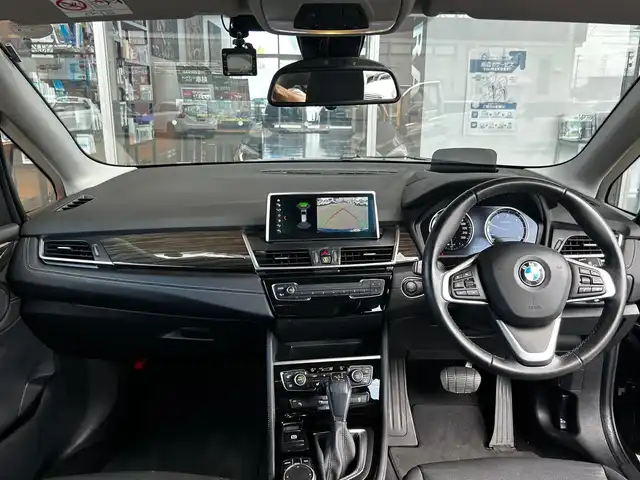 ＢＭＷ ２１８ｄ 富山県 2019(令1)年 4.3万km サファイアブラックP アドバンスドアクティブセーフティパッケージ/パーキングサポートパッケージ/コンフォートパッケージ/純正HDDナビ/AM/FMラジオ/Bluetooth接続/社外地上デジタルTV/USB接続/D/N席パワーシート（D席メモリ機能付き）/D/N席シートヒーター/ブラックレザーシート/前後PDC/ヘッドアップディスプレイ/アイドリングストップ/プッシュスタート/パワーバックドア