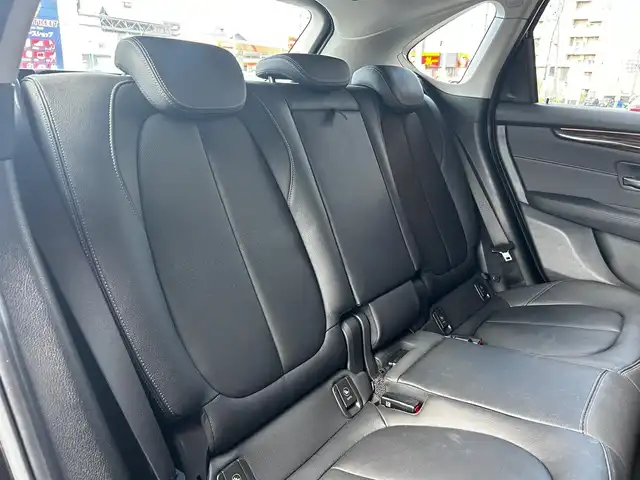 ＢＭＷ ２１８ｄ 富山県 2019(令1)年 4.3万km サファイアブラックP アドバンスドアクティブセーフティパッケージ/パーキングサポートパッケージ/コンフォートパッケージ/純正HDDナビ/AM/FMラジオ/Bluetooth接続/社外地上デジタルTV/USB接続/D/N席パワーシート（D席メモリ機能付き）/D/N席シートヒーター/ブラックレザーシート/前後PDC/ヘッドアップディスプレイ/アイドリングストップ/プッシュスタート/パワーバックドア