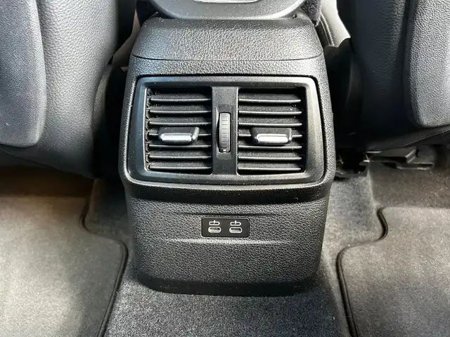 ＢＭＷ ２１８ｄ 富山県 2019(令1)年 4.3万km サファイアブラックP アドバンスドアクティブセーフティパッケージ/パーキングサポートパッケージ/コンフォートパッケージ/純正HDDナビ/AM/FMラジオ/Bluetooth接続/社外地上デジタルTV/USB接続/D/N席パワーシート（D席メモリ機能付き）/D/N席シートヒーター/ブラックレザーシート/前後PDC/ヘッドアップディスプレイ/アイドリングストップ/プッシュスタート/パワーバックドア