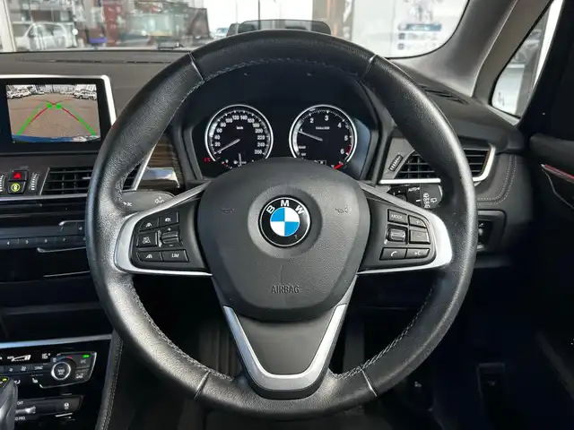 ＢＭＷ ２１８ｄ 富山県 2019(令1)年 4.3万km サファイアブラックP アドバンスドアクティブセーフティパッケージ/パーキングサポートパッケージ/コンフォートパッケージ/純正HDDナビ/AM/FMラジオ/Bluetooth接続/社外地上デジタルTV/USB接続/D/N席パワーシート（D席メモリ機能付き）/D/N席シートヒーター/ブラックレザーシート/前後PDC/ヘッドアップディスプレイ/アイドリングストップ/プッシュスタート/パワーバックドア