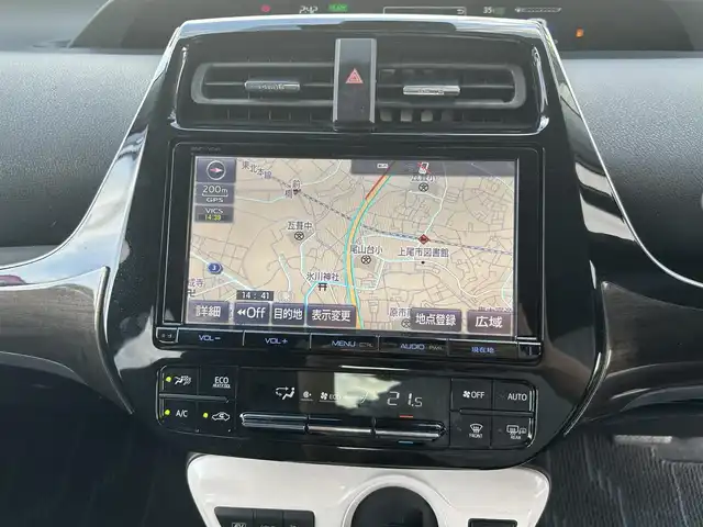 トヨタ プリウス A プレミアム　ツーリングセレ 埼玉県 2016(平28)年 9.8万km アティチュードブラックマイカ 純正9インチナビ/（AM.FM.フルセグTV.BT.SD.DVD.CD）/バックカメラ/HUD/ドライブレコーダー（ユピテルY-116）/レーダークルーズコントロール/パーキングアシスト/プリクラッシュセーフティ/横滑り防止装置/ビルドインETC/クリアランスソナー/ブラインドスポットモニター/オートマチックハイビーム/オートLEDヘッドライト/D席パワーシート/両側シートヒーター/黒レザーシート/純正フロアマット/純正ドアバイザー/車両/ナビ取扱説明書/保証書