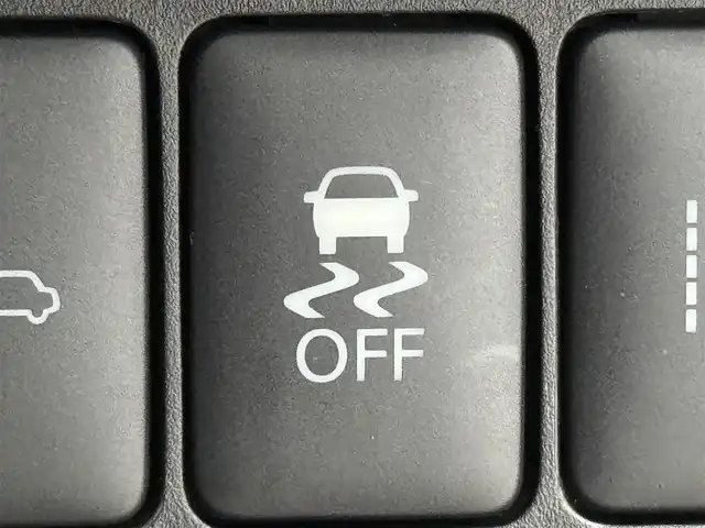 日産 デイズ ルークス HWS X Vセレクション 福岡県 2019(平31)年 4万km ブラック 純正ナビ／フルセグＴＶ　/アラウンドビューモニター　/ＥＴＣ　/前後ドライブレコーダー　/コーナーセンサー　/衝突被害軽減ブレーキ　/レーンキープ　/アイドリングストップ　/両側電動スライドドア　/純正１５インチＡＷ