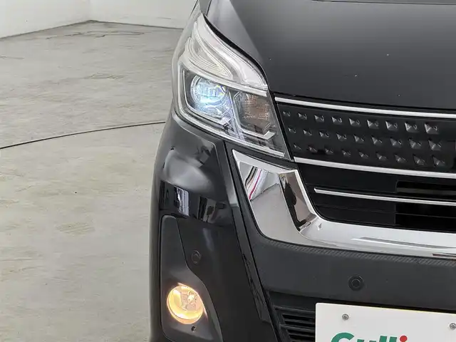 日産 デイズ ルークス HWS X Vセレクション 福岡県 2019(平31)年 4万km ブラック 純正ナビ／フルセグＴＶ　/アラウンドビューモニター　/ＥＴＣ　/前後ドライブレコーダー　/コーナーセンサー　/衝突被害軽減ブレーキ　/レーンキープ　/アイドリングストップ　/両側電動スライドドア　/純正１５インチＡＷ