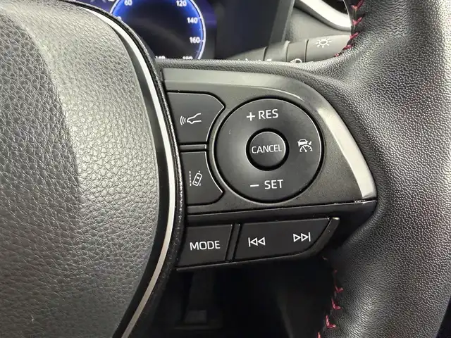 トヨタ ＲＡＶ４ ＰＨＶ Z 愛知県 2023(令5)年 5万km アティチュードブラックマイカ トヨタセーフティセンス/プリクラッシュセーフティ/レーントレーシングアシスト/レーダークルーズコントロール/オートマチックハイビーム/ロードサインアシスト/ブラインドスポットモニター/パーキングサポートブレーキ/デジタルインナーミラー/パノラミックビューモニター/純正9インチディスプレイオーディオ/フルセグTV/Bluetooth接続/AM/FM/USB/AppleCarPlay/AndroidAuto/Miracast/T-Connect/ステアリングヒーター/レザーシート/電動パワーシート/シートヒーター/シートエアコン/パワーバックドア/100V電源/充電用USB端子/ワイヤレス充電/純正19インチアルミホイール/ETC2.0/前後ドライブレコーダー