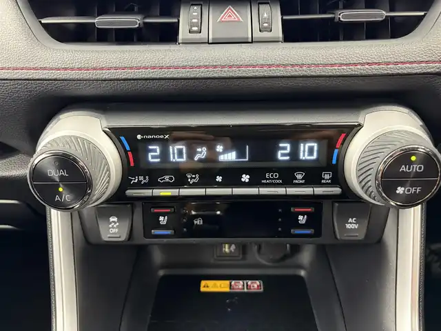 トヨタ ＲＡＶ４ ＰＨＶ Z 愛知県 2023(令5)年 5万km アティチュードブラックマイカ トヨタセーフティセンス/プリクラッシュセーフティ/レーントレーシングアシスト/レーダークルーズコントロール/オートマチックハイビーム/ロードサインアシスト/ブラインドスポットモニター/パーキングサポートブレーキ/デジタルインナーミラー/パノラミックビューモニター/純正9インチディスプレイオーディオ/フルセグTV/Bluetooth接続/AM/FM/USB/AppleCarPlay/AndroidAuto/Miracast/T-Connect/ステアリングヒーター/レザーシート/電動パワーシート/シートヒーター/シートエアコン/パワーバックドア/100V電源/充電用USB端子/ワイヤレス充電/純正19インチアルミホイール/ETC2.0/前後ドライブレコーダー