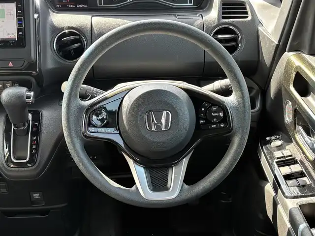 日産 フーガ 250GT 福岡県 2013(平25)年 3.9万km クリスタルホワイトパール 純正ナビ/(BT/フルセグ/DISC/AM/FM）/Bカメラ/クルーズコントロール/LEDヘッドライト/AFS/オートライト/シートメモリー/DN席パワーシート/チルトステアリング/助手席オットマン/純正18インチAW/TVキャンセラー/ISOFIX/横滑り防止装置/盗難防止装置/衝突被害軽減ブレーキ/スマートキー/ETC