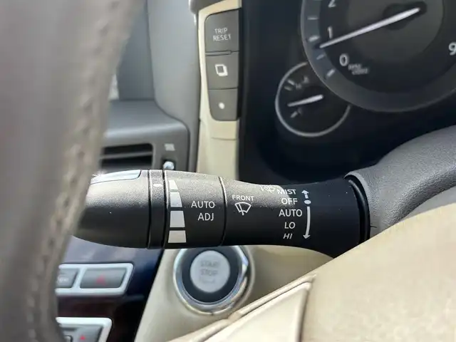 日産 フーガ 250GT 福岡県 2013(平25)年 3.9万km クリスタルホワイトパール 純正ナビ/(BT/フルセグ/DISC/AM/FM）/Bカメラ/クルーズコントロール/LEDヘッドライト/AFS/オートライト/シートメモリー/DN席パワーシート/チルトステアリング/助手席オットマン/純正18インチAW/TVキャンセラー/ISOFIX/横滑り防止装置/盗難防止装置/衝突被害軽減ブレーキ/スマートキー/ETC