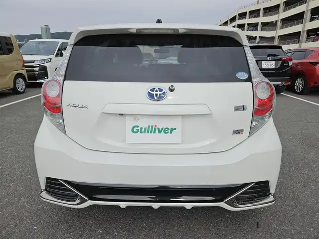 トヨタ アクア G G’s 兵庫県 2014(平26)年 7.4万km ライムホワイトパールクリスタルシャイン 〇純正ナビ/〇フルセグTV/〇ETC/〇SRSエアバッグ/〇LEDイルミネーションビーム/〇オートエアコン/〇革巻きステアリングホイール/〇ブラック合皮/アルカンターラコンビスポーツシート/〇アルミペダル/〇純正17インチアルミホイール/〇スマートエントリー/スタートシステム/〇禁煙車