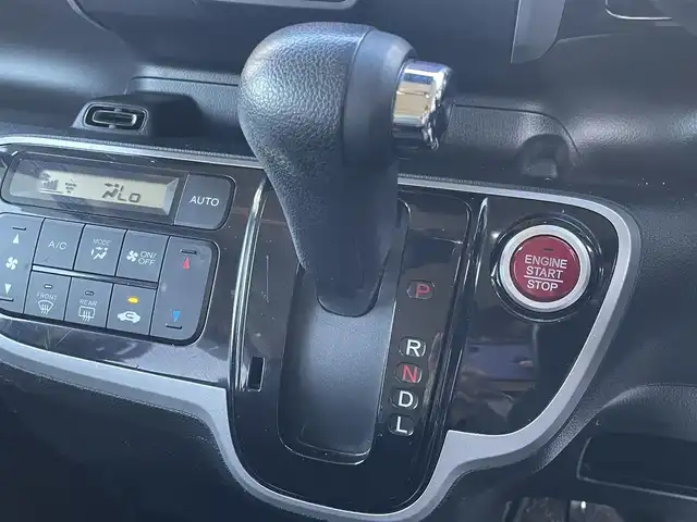 ホンダ Ｎ ＢＯＸ カスタム G Aパッケージ 滋賀県 2014(平26)年 6.3万km プレミアムゴールドパープルパール 社外メモリーナビ/バックカメラ/片側パワースライドドア/HIDヘッドライト/オートライト/衝突被害軽減システム/プッシュスタート/スマートキー/ステアリングリモコン/横滑り防止装置/フロアマット/純正14インチアルミホイール/カーテンエアバック