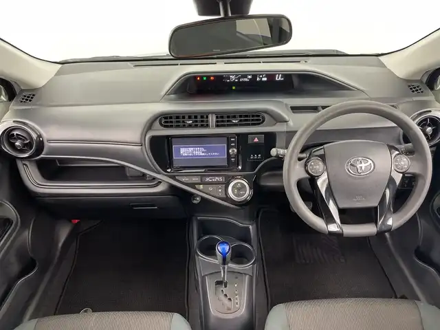 トヨタ アクア S スタイルブラック 愛知県 2017(平29)年 6.5万km ブラックマイカ 禁煙車/純正7インチナビ/（CD/DVD/Bluetooth/フルセグTV/SD)/バックカメラ/トヨタセーフティセンス/・プリクラッシュセーフティ/・レーンディパーチャーアラート/・オートマチックハイビーム/ETC/15インチアルミホイール/スマートキー/スペアキー1本/プッシュスタート/LEDヘッドライト/フロントフォグランプ/オートライト/純正フロアマット/横滑り防止装置