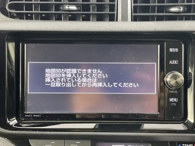 トヨタ アクア S スタイルブラック 愛知県 2017(平29)年 6.5万km ブラックマイカ 禁煙車/純正7インチナビ/（CD/DVD/Bluetooth/フルセグTV/SD)/バックカメラ/トヨタセーフティセンス/・プリクラッシュセーフティ/・レーンディパーチャーアラート/・オートマチックハイビーム/ETC/15インチアルミホイール/スマートキー/スペアキー1本/プッシュスタート/LEDヘッドライト/フロントフォグランプ/オートライト/純正フロアマット/横滑り防止装置