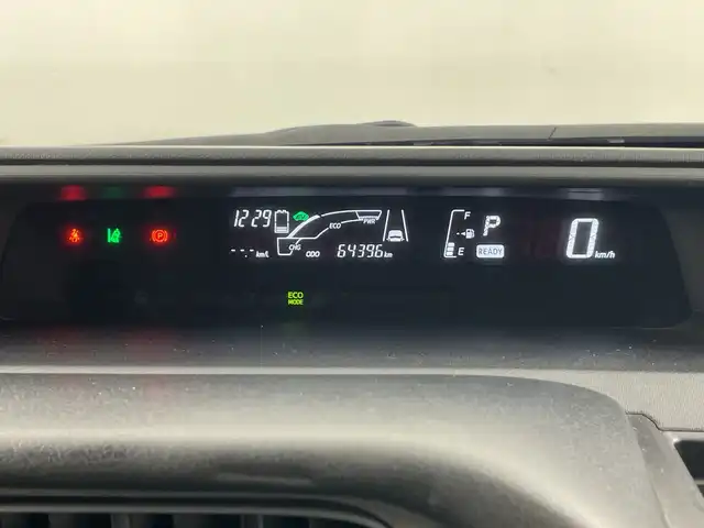 トヨタ アクア S スタイルブラック 愛知県 2017(平29)年 6.5万km ブラックマイカ 禁煙車/純正7インチナビ/（CD/DVD/Bluetooth/フルセグTV/SD)/バックカメラ/トヨタセーフティセンス/・プリクラッシュセーフティ/・レーンディパーチャーアラート/・オートマチックハイビーム/ETC/15インチアルミホイール/スマートキー/スペアキー1本/プッシュスタート/LEDヘッドライト/フロントフォグランプ/オートライト/純正フロアマット/横滑り防止装置