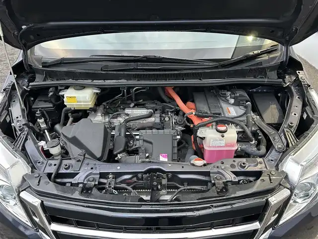 トヨタ エスクァイア ハイブリッド Xi 佐賀県 2016(平28)年 5.5万km ダークバイオレットマイカメタリック トヨタセーフティセンスC/・プリクラッシュセーフティ/・レーンディパーチャーアラート/・オートマチックハイビーム/純正SDナビ/・バックカメラ/・フルセグTV/BT/CD/DVD/純正フリップダウンモニター/純正ドラレコ/(DRT-H66A：SDなし動作確認なし)/両側パワースライドドア/純正15インチAW/LEDヘッドライト/シートヒーター/プッシュスタート/ETC/スペアキー×1/取扱説明書