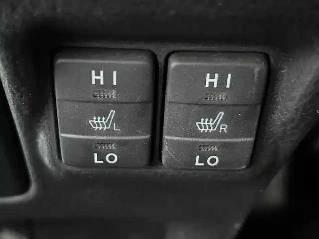 トヨタ エスクァイア ハイブリッド Xi 佐賀県 2016(平28)年 5.5万km ダークバイオレットマイカメタリック トヨタセーフティセンスC/・プリクラッシュセーフティ/・レーンディパーチャーアラート/・オートマチックハイビーム/純正SDナビ/・バックカメラ/・フルセグTV/BT/CD/DVD/純正フリップダウンモニター/純正ドラレコ/(DRT-H66A：SDなし動作確認なし)/両側パワースライドドア/純正15インチAW/LEDヘッドライト/シートヒーター/プッシュスタート/ETC/スペアキー×1/取扱説明書