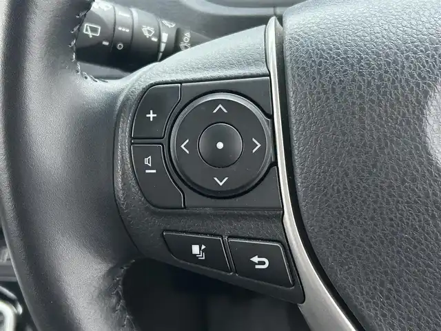 トヨタ エスクァイア ハイブリッド Xi 佐賀県 2016(平28)年 5.5万km ダークバイオレットマイカメタリック トヨタセーフティセンスC/・プリクラッシュセーフティ/・レーンディパーチャーアラート/・オートマチックハイビーム/純正SDナビ/・バックカメラ/・フルセグTV/BT/CD/DVD/純正フリップダウンモニター/純正ドラレコ/(DRT-H66A：SDなし動作確認なし)/両側パワースライドドア/純正15インチAW/LEDヘッドライト/シートヒーター/プッシュスタート/ETC/スペアキー×1/取扱説明書