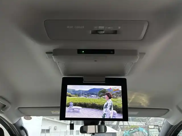 トヨタ エスクァイア ハイブリッド Xi 佐賀県 2016(平28)年 5.5万km ダークバイオレットマイカメタリック トヨタセーフティセンスC/・プリクラッシュセーフティ/・レーンディパーチャーアラート/・オートマチックハイビーム/純正SDナビ/・バックカメラ/・フルセグTV/BT/CD/DVD/純正フリップダウンモニター/純正ドラレコ/(DRT-H66A：SDなし動作確認なし)/両側パワースライドドア/純正15インチAW/LEDヘッドライト/シートヒーター/プッシュスタート/ETC/スペアキー×1/取扱説明書