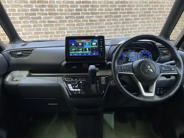 三菱 デリカミニ T プレミアム 岩手県 2024(令6)年 0.8万km アメジストブラック/シルキーホワイト ４WD/ターボ/ルーフレール/マッドフラップ/マルチアラウンドモニター/両側ハンズフリーオートスライドドア/デジタルルームミラー/リヤサーキュレーション/ヒルディセントコントロール/ヒルスタートアシスト/e-Assist/衝突被害軽減ブレーキシステム/路外逸脱防止支援機能/標識認識システム/先行車発進通知システム/踏み間違い衝突防止アシスト/マイパイロット/レーダークルーズコントロール/車線維持支援機能/コーナーセンサー/オートハイビーム/横滑り防止装置/アイドリングストップ/パドルシフト/リヤロールサンシェード/撥水シート生地/前席シートヒーター/ステアリングヒーター/ブレーキオートホールド/純正ディスプレイオーディオ/AppleCarPlay・AndroidAuto/純正１５インチアルミホイール