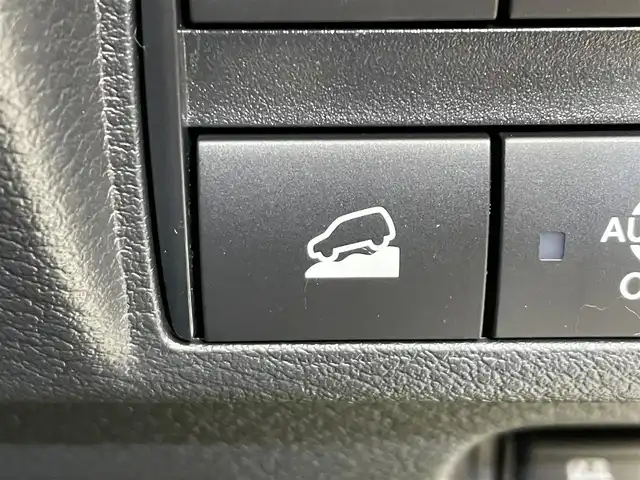 三菱 デリカミニ T プレミアム 岩手県 2024(令6)年 0.8万km アメジストブラック/シルキーホワイト ４WD/ターボ/ルーフレール/マッドフラップ/マルチアラウンドモニター/両側ハンズフリーオートスライドドア/デジタルルームミラー/リヤサーキュレーション/ヒルディセントコントロール/ヒルスタートアシスト/e-Assist/衝突被害軽減ブレーキシステム/路外逸脱防止支援機能/標識認識システム/先行車発進通知システム/踏み間違い衝突防止アシスト/マイパイロット/レーダークルーズコントロール/車線維持支援機能/コーナーセンサー/オートハイビーム/横滑り防止装置/アイドリングストップ/パドルシフト/リヤロールサンシェード/撥水シート生地/前席シートヒーター/ステアリングヒーター/ブレーキオートホールド/純正ディスプレイオーディオ/AppleCarPlay・AndroidAuto/純正１５インチアルミホイール