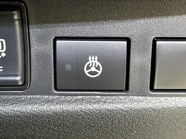 三菱 デリカミニ T プレミアム 岩手県 2024(令6)年 0.8万km アメジストブラック/シルキーホワイト ４WD/ターボ/ルーフレール/マッドフラップ/マルチアラウンドモニター/両側ハンズフリーオートスライドドア/デジタルルームミラー/リヤサーキュレーション/ヒルディセントコントロール/ヒルスタートアシスト/e-Assist/衝突被害軽減ブレーキシステム/路外逸脱防止支援機能/標識認識システム/先行車発進通知システム/踏み間違い衝突防止アシスト/マイパイロット/レーダークルーズコントロール/車線維持支援機能/コーナーセンサー/オートハイビーム/横滑り防止装置/アイドリングストップ/パドルシフト/リヤロールサンシェード/撥水シート生地/前席シートヒーター/ステアリングヒーター/ブレーキオートホールド/純正ディスプレイオーディオ/AppleCarPlay・AndroidAuto/純正１５インチアルミホイール