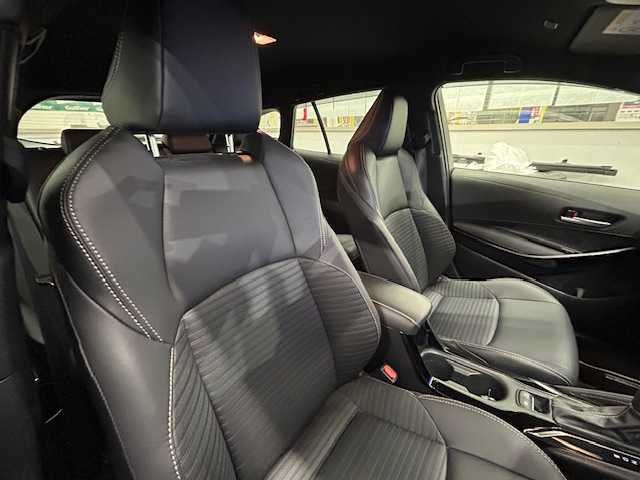 トヨタ カローラツーリング ハイブリッド ダブルバイビー 宮城県 2024(令6)年 1.1万km プラチナホワイトパールマイカ ワンオーナー　/４ＷＤ　/レーダークルーズコントロール　/純正ナビゲーション/　（Bluetooth　インターネット　フルセグテレビ）/ドライブレコーダー　/ＥＴＣ２．０　/プリクラッシュセーフティ　/マルチインフォメーションディスプレイ　/オートライト/オートハイビーム/純正フロアマット/バックカメラ/純正アルミホイール/保証書/取扱説明書