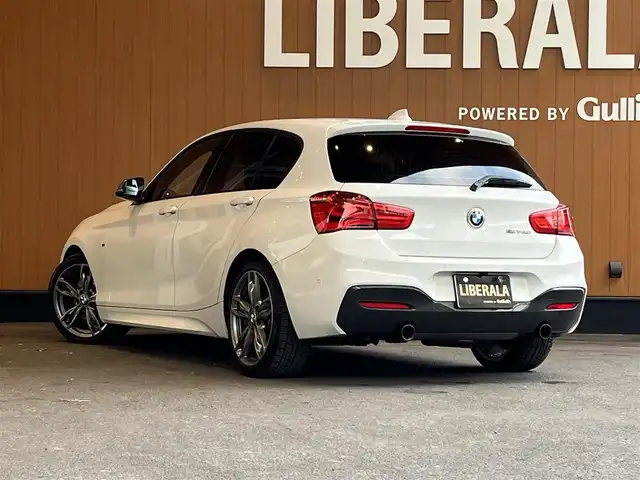 ＢＭＷ Ｍ１４０ｉ 宮城県 2017(平29)年 8.5万km アルピンホワイトⅢ インテリジェントセーフティ/レーンディパーチャーウォーニング/iDriveナビゲーションシステム/バックカメラ/前後PDC/パーキングアシスト/LEDヘッドライト/オートライト/クルーズコントロール/ステアリングスイッチ/パドルシフト/コンフォートアクセス/純正18インチAW/ブラックキドニーグリル/メモリ機能付きパワーシート/ドライブレコーダー/ETC車載器