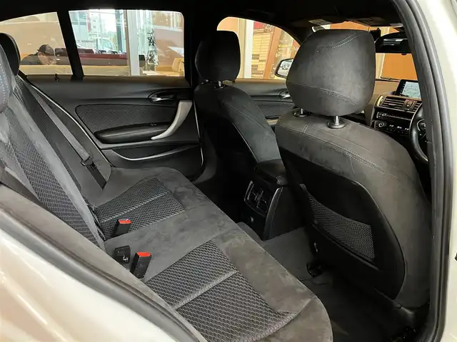 ＢＭＷ Ｍ１４０ｉ 宮城県 2017(平29)年 8.5万km アルピンホワイトⅢ インテリジェントセーフティ/レーンディパーチャーウォーニング/iDriveナビゲーションシステム/バックカメラ/前後PDC/パーキングアシスト/LEDヘッドライト/オートライト/クルーズコントロール/ステアリングスイッチ/パドルシフト/コンフォートアクセス/純正18インチAW/ブラックキドニーグリル/メモリ機能付きパワーシート/ドライブレコーダー/ETC車載器