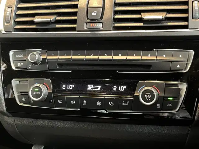 ＢＭＷ Ｍ１４０ｉ 宮城県 2017(平29)年 8.5万km アルピンホワイトⅢ インテリジェントセーフティ/レーンディパーチャーウォーニング/iDriveナビゲーションシステム/バックカメラ/前後PDC/パーキングアシスト/LEDヘッドライト/オートライト/クルーズコントロール/ステアリングスイッチ/パドルシフト/コンフォートアクセス/純正18インチAW/ブラックキドニーグリル/メモリ機能付きパワーシート/ドライブレコーダー/ETC車載器