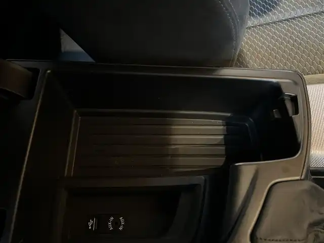 ＢＭＷ Ｍ１４０ｉ 宮城県 2017(平29)年 8.5万km アルピンホワイトⅢ インテリジェントセーフティ/レーンディパーチャーウォーニング/iDriveナビゲーションシステム/バックカメラ/前後PDC/パーキングアシスト/LEDヘッドライト/オートライト/クルーズコントロール/ステアリングスイッチ/パドルシフト/コンフォートアクセス/純正18インチAW/ブラックキドニーグリル/メモリ機能付きパワーシート/ドライブレコーダー/ETC車載器