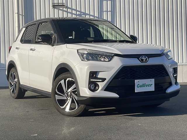 トヨタ ライズ Z 三重県 2020(令2)年 1.9万km ブラックマイカメタリック/シャイニングホワイトパール 純正９型ナビ/全周囲カメラ/純正ビルトインＥＴＣ/スペアキー/追従クルーズコントロール/レーンキープアシスト/シートヒーター/ステアリングスイッチ/先行車発進告知/衝突被害軽減システム/アイドリングストップ/ＭＴモード/ＬＥＤオートライト/フォグランプ/電動格納ミラー　/禁煙車