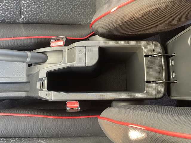 トヨタ ライズ Z 三重県 2020(令2)年 1.9万km ブラックマイカメタリック/シャイニングホワイトパール 純正９型ナビ/全周囲カメラ/純正ビルトインＥＴＣ/スペアキー/追従クルーズコントロール/レーンキープアシスト/シートヒーター/ステアリングスイッチ/先行車発進告知/衝突被害軽減システム/アイドリングストップ/ＭＴモード/ＬＥＤオートライト/フォグランプ/電動格納ミラー　/禁煙車