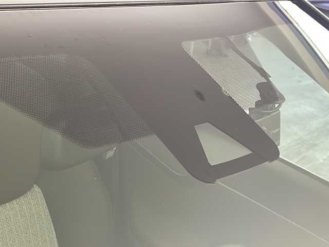 トヨタ ヤリスクロス ハイブリッド Z 栃木県 2021(令3)年 5.9万km ブラックマイカ/ホワイトパールクリスタルシャイン 2トーン 4WD/AC1500W電源/GRマッドガード/純正8インチディスプレイオーディオ/・Apple CarPlay/Android Auto/Bluetooth/USB/Miracast/・フルセグTV/AM/FM/トヨタセーフティセンス/・プリクラッシュセーフティ/・レーントレーシングアシスト/・レーンディパーチャーアラート/・レーダークルーズコントロール/・アダプティブハイビームシステム/・ブラインドスポットモニター/・ロードサインアシスト/コンビネーションシート(合皮)/シートヒーター(D/N席)/ステアリングヒーター/電動パーキングブレーキ(HOLDスイッチ付)/ドライブレコーダー(F/R)/ダウンヒルアシスト/後付けセンターコンソール/LEDヘッドライト/ドアバイザー/カーボン調スカッププレート/カーボン調ドアインナーパネル/純正18インチアルミホイール/スマートキー×2本/社外フロアマット/サイド+カーテンエアバッグ/保証書、取扱説明書