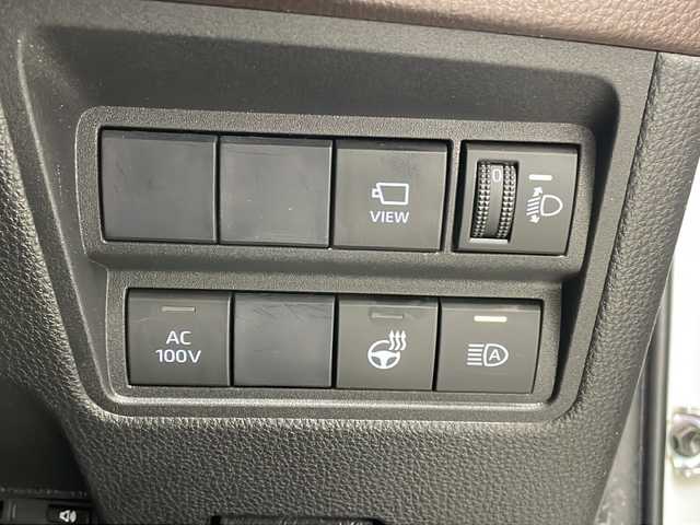 トヨタ ヤリスクロス ハイブリッド Z 栃木県 2021(令3)年 5.9万km ブラックマイカ/ホワイトパールクリスタルシャイン 2トーン 4WD/AC1500W電源/GRマッドガード/純正8インチディスプレイオーディオ/・Apple CarPlay/Android Auto/Bluetooth/USB/Miracast/・フルセグTV/AM/FM/トヨタセーフティセンス/・プリクラッシュセーフティ/・レーントレーシングアシスト/・レーンディパーチャーアラート/・レーダークルーズコントロール/・アダプティブハイビームシステム/・ブラインドスポットモニター/・ロードサインアシスト/コンビネーションシート(合皮)/シートヒーター(D/N席)/ステアリングヒーター/電動パーキングブレーキ(HOLDスイッチ付)/ドライブレコーダー(F/R)/ダウンヒルアシスト/後付けセンターコンソール/LEDヘッドライト/ドアバイザー/カーボン調スカッププレート/カーボン調ドアインナーパネル/純正18インチアルミホイール/スマートキー×2本/社外フロアマット/サイド+カーテンエアバッグ/保証書、取扱説明書