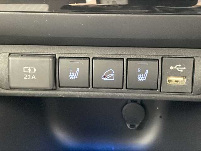 トヨタ ヤリスクロス ハイブリッド Z 栃木県 2021(令3)年 5.9万km ブラックマイカ/ホワイトパールクリスタルシャイン 2トーン 4WD/AC1500W電源/GRマッドガード/純正8インチディスプレイオーディオ/・Apple CarPlay/Android Auto/Bluetooth/USB/Miracast/・フルセグTV/AM/FM/トヨタセーフティセンス/・プリクラッシュセーフティ/・レーントレーシングアシスト/・レーンディパーチャーアラート/・レーダークルーズコントロール/・アダプティブハイビームシステム/・ブラインドスポットモニター/・ロードサインアシスト/コンビネーションシート(合皮)/シートヒーター(D/N席)/ステアリングヒーター/電動パーキングブレーキ(HOLDスイッチ付)/ドライブレコーダー(F/R)/ダウンヒルアシスト/後付けセンターコンソール/LEDヘッドライト/ドアバイザー/カーボン調スカッププレート/カーボン調ドアインナーパネル/純正18インチアルミホイール/スマートキー×2本/社外フロアマット/サイド+カーテンエアバッグ/保証書、取扱説明書