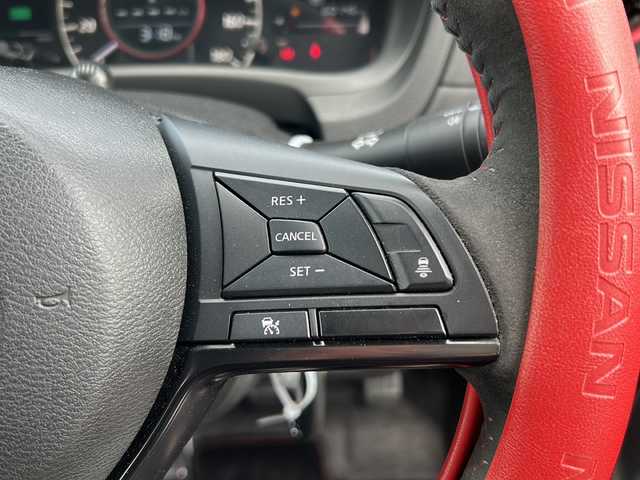日産 ノート e－パワー ニスモ 山口県 2019(令1)年 6.1万km ブリリアントホワイトパール 純正SDナビ【MM319D‐W】/　Bluetooth、CD、DVD、フルセグテレビ、FM・AMラジオ/バックカメラ/ETC2.0/レーダークルーズコントロール/ドライブレコーダー【DJ4-D】/社外車高調TEIN/社外17インチアルミホイール/純正フロアマット/プッシュスタート/スマートキー/スペアキー/純正ハンドルカバー/レーンキープアシスト/エマージェンシーブレーキ
