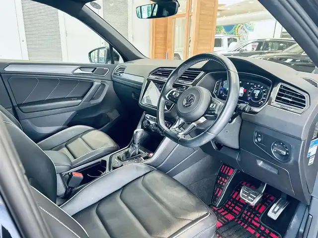 フォルクスワーゲン ティグアン TDI 4モーション Rライン ディナウディオ 大阪府 2020(令2)年 3.3万km 黒 ACC/黒革/Dメモリ付きパワーシート/シートヒーター/HUD/純正ナビ/360度カメラ/TV/applecarplay/DYNAUDIOサウンド/純正20インチAW/LEDヘッドライト/電動リアゲート