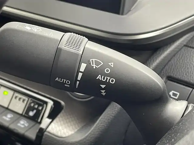 トヨタ プリウス Z 茨城県 2023(令5)年 2.9万km アティチュードブラックマイカ 純正ナビ/フルセグ再生可/HDMI/ステアリングヒーター/TOYOTA　Safety Sense/・プリクラッシュセーフティ/・レーントレーシングアシスト/・レーンディパーチャーアラート/・レーダークルーズコントロール/・アダプティブハイビームシステム/・ロードサインアシスト/・ドライバー異常時対応システム/・プロアクティブドライビングアシスト/・発進遅れ告知機能/・レーンチェンジアシスト/ハーフレザーシート/シートヒーター/エアーシート/ワイヤレスチャージャー