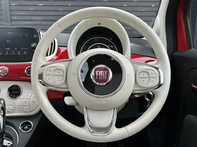 フィアット ５００ ツインエア ラウンジ 宮崎県 2020(令2)年 4.2万km パソドプレレッド 純正ディスプレイオーディオ/・Bluetooth/・AppleCarPlay/・USB/・AM/FM/サンルーフ/純正１５インチアルミホイール/後方コーナーセンサー/ETC/社外カバナシートカバー/前後ドライブレコーダー/純正フロアマット/MTモード付AT