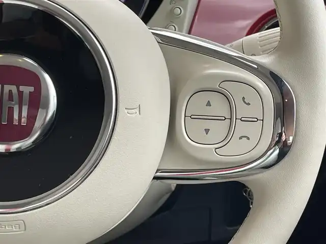フィアット ５００ ツインエア ラウンジ 高知県 2020(令2)年 4.2万km パソドプレレッド 純正ディスプレイオーディオ/・Bluetooth/・AppleCarPlay/・USB/・AM/FM/サンルーフ/純正１５インチアルミホイール/後方コーナーセンサー/ETC/社外カバナシートカバー/前後ドライブレコーダー/純正フロアマット/MTモード付AT