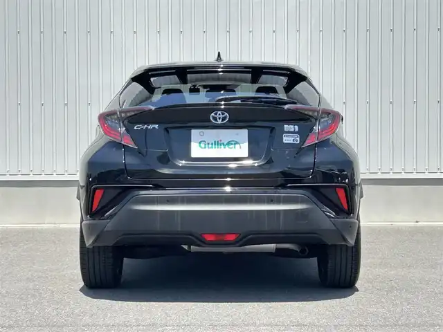トヨタ Ｃ－ＨＲ G LEDエディション 群馬県 2017(平29)年 5.1万km ブラックマイカ 純正SDナビ/（CD/DVD/SD/Bluetooth/MSV）/フルセグテレビ/バックカメラ/セーフティセンスP/・プリクラッシュセーフティシステム/・レーンディパーチャーアラート/・オートマチックハイビーム/・レーダークルーズコントロール/ブラインドスポットモニター/クリアランスソナー/バックソナー/オートブレーキホールド/ハーフレザーシート/快適温熱シート/ドライブレコーダー/LEDヘッドランプ/シーケンシャルターンランプ/純正18インチアルミホイール/純正フロアマット/ドアバイザー