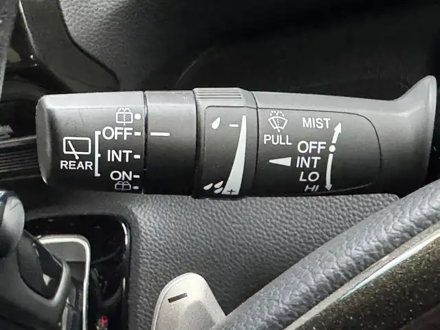 ホンダ Ｎ ＢＯＸ カスタム G EX ターボ ホンダセンシング 滋賀県 2018(平30)年 6.2万km クリスタルブラックパール 禁煙車/純正ナビ/（CD/DVD/フルセグTV/BT/SD/AppleCarplay/FM/AM）/ホンダセンシング/・衝突軽減ブレーキ（CMBS）/・誤発進抑制機能（前方・後方）/・歩行者事故低減ステアリング/・先行車発進お知らせ機能/・標識認識機能/・路外逸脱抑制機能（RDM）/・車線維持支援システム（LKAS）/・アダプティブクルーズコントロール（ACC）/・オートハイビーム/バックカメラ/ビルトインETC/両側パワースライドドア/革巻きステアリング/ステアリングスイッチ/ハーフレザーシート/アイドリングストップ/エンジンスターター/ドアバイザー/純正フロアマット/純正15インチAW