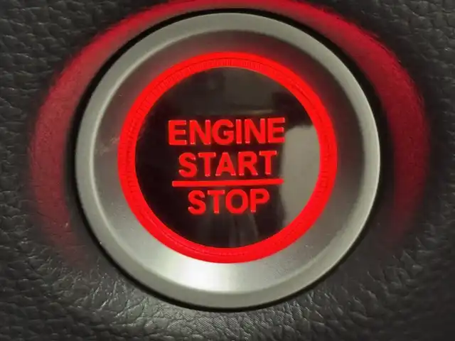 ホンダ Ｎ ＢＯＸ カスタム G EX ターボ ホンダセンシング 滋賀県 2018(平30)年 6.2万km クリスタルブラックパール 禁煙車/純正ナビ/（CD/DVD/フルセグTV/BT/SD/AppleCarplay/FM/AM）/ホンダセンシング/・衝突軽減ブレーキ（CMBS）/・誤発進抑制機能（前方・後方）/・歩行者事故低減ステアリング/・先行車発進お知らせ機能/・標識認識機能/・路外逸脱抑制機能（RDM）/・車線維持支援システム（LKAS）/・アダプティブクルーズコントロール（ACC）/・オートハイビーム/バックカメラ/ビルトインETC/両側パワースライドドア/革巻きステアリング/ステアリングスイッチ/ハーフレザーシート/アイドリングストップ/エンジンスターター/ドアバイザー/純正フロアマット/純正15インチAW