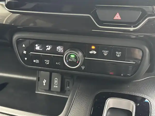 ホンダ Ｎ ＢＯＸ カスタム G EX ターボ ホンダセンシング 滋賀県 2018(平30)年 6.2万km クリスタルブラックパール 禁煙車/純正ナビ/（CD/DVD/フルセグTV/BT/SD/AppleCarplay/FM/AM）/ホンダセンシング/・衝突軽減ブレーキ（CMBS）/・誤発進抑制機能（前方・後方）/・歩行者事故低減ステアリング/・先行車発進お知らせ機能/・標識認識機能/・路外逸脱抑制機能（RDM）/・車線維持支援システム（LKAS）/・アダプティブクルーズコントロール（ACC）/・オートハイビーム/バックカメラ/ビルトインETC/両側パワースライドドア/革巻きステアリング/ステアリングスイッチ/ハーフレザーシート/アイドリングストップ/エンジンスターター/ドアバイザー/純正フロアマット/純正15インチAW