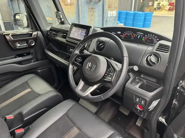 ホンダ Ｎ ＢＯＸ カスタム G EX ターボ ホンダセンシング 滋賀県 2018(平30)年 6.2万km クリスタルブラックパール 禁煙車/純正ナビ/（CD/DVD/フルセグTV/BT/SD/AppleCarplay/FM/AM）/ホンダセンシング/・衝突軽減ブレーキ（CMBS）/・誤発進抑制機能（前方・後方）/・歩行者事故低減ステアリング/・先行車発進お知らせ機能/・標識認識機能/・路外逸脱抑制機能（RDM）/・車線維持支援システム（LKAS）/・アダプティブクルーズコントロール（ACC）/・オートハイビーム/バックカメラ/ビルトインETC/両側パワースライドドア/革巻きステアリング/ステアリングスイッチ/ハーフレザーシート/アイドリングストップ/エンジンスターター/ドアバイザー/純正フロアマット/純正15インチAW