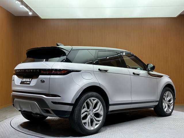 ランドローバー レンジローバーイヴォーク Rダイナミック S 千葉県 2020(令2)年 4.7万km シルバー パノラマルーフ　/ＡＣＣ　/黒革シート　/ナビ　/Ｂｌｕｅｔｏｏｔｈ接続　/３６０°　/シートヒーター　/電動リアゲート　/ＬＥＤヘッドライト　/衝突軽減Ｂ　/ＢＳＭ　/ＬＫＡ　/ドラレコ　/ＥＴＣ　/ワンオーナー